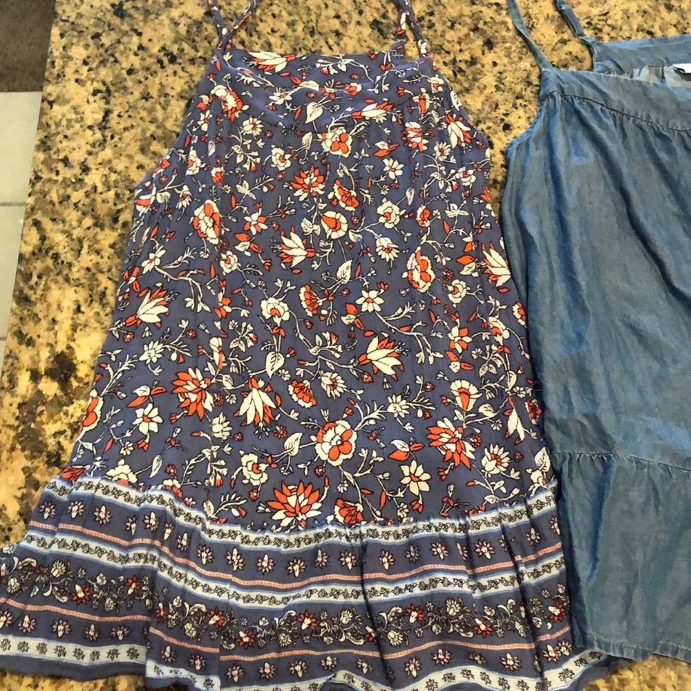 Old Navy spaghetti strap flowing blouse